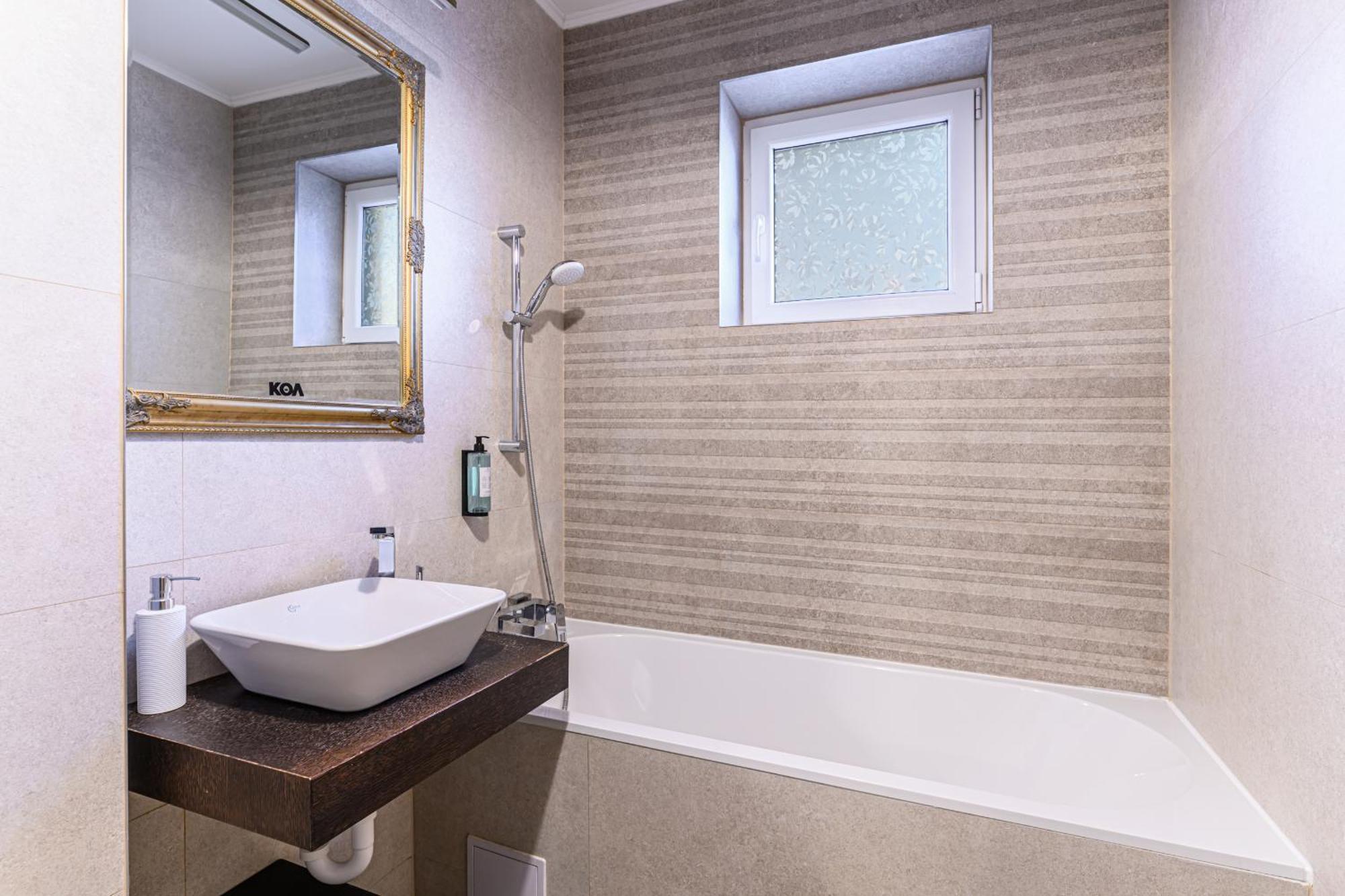 Koa - Sunlight Apartment Brasov Bagian luar foto